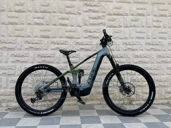 Vélo Électrique Cube