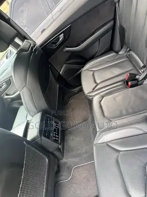 Audi Q8 2022 Noir