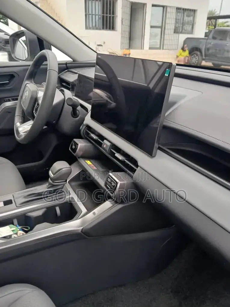 Nouveau Toyota RAV4 2026 Blanc