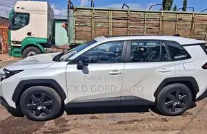 Nouveau Toyota RAV4 2026 Blanc