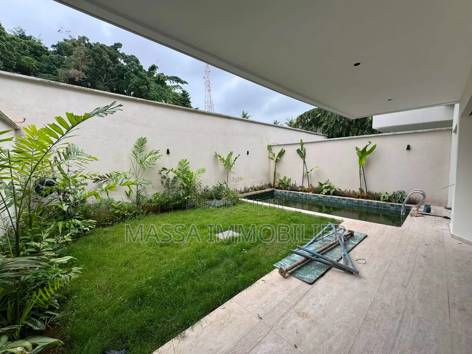 3chbre Villa dans Massa Immobilier, Cocody à Louer