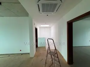 3chbre Villa dans Massa Immobilier, Cocody à Louer