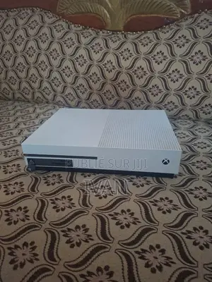 Xbox One S Sans Manette Avec Nba 2k25 Batman Et WRC