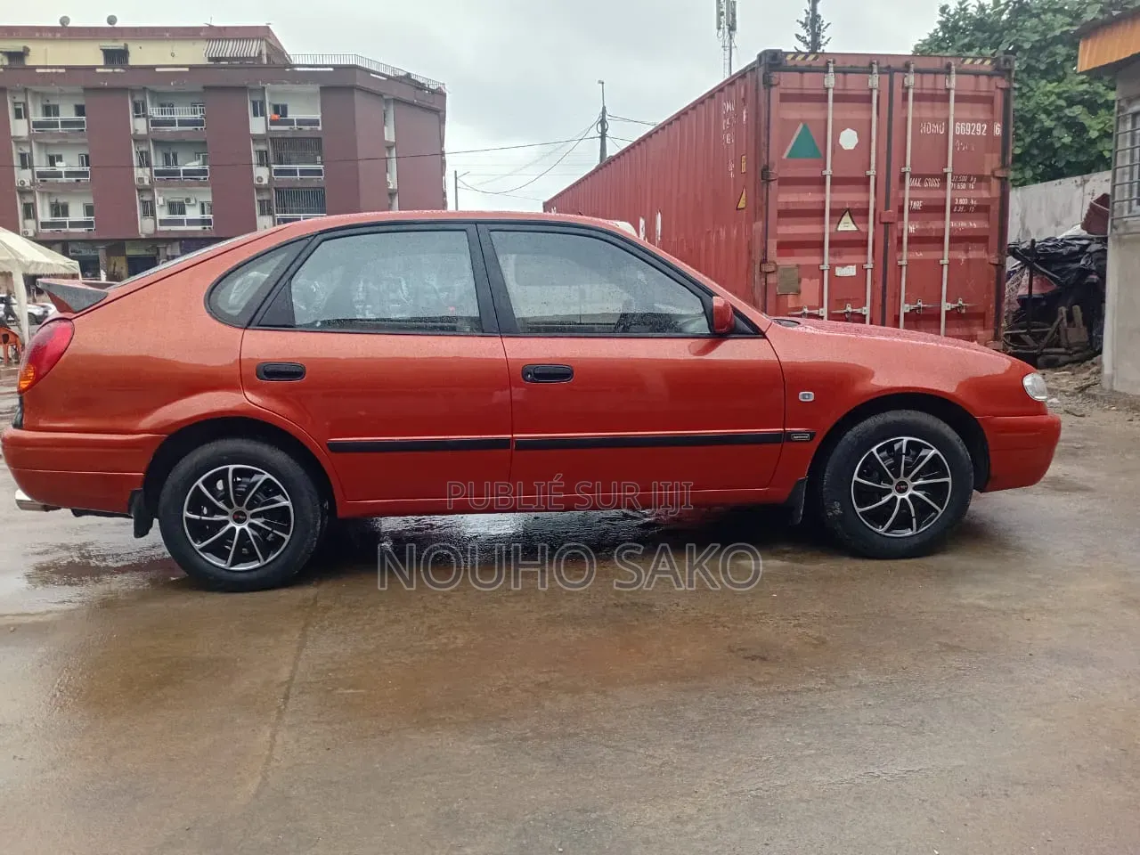 Toyota Corolla 2002 Orange