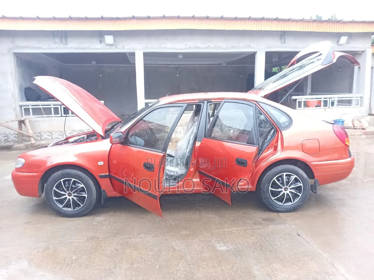 Toyota Corolla 2002 Orange