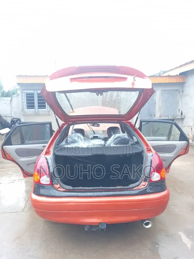 Toyota Corolla 2002 Orange