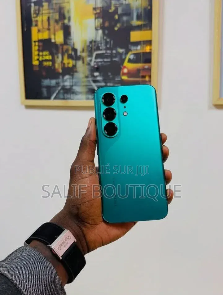 Nouveau Tecno Camon 50 Pro 256 GB Bleu
