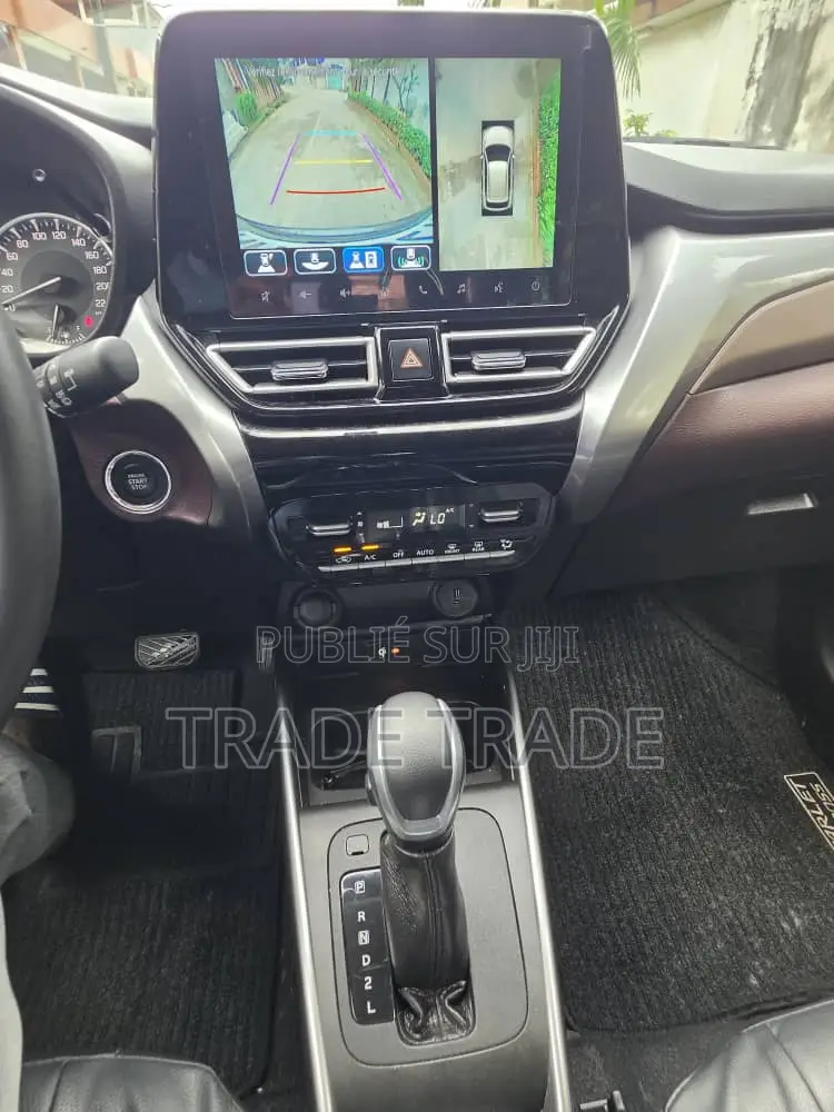 Nouveau Toyota Starlet 2025 Gris