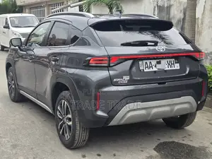 Nouveau Toyota Starlet 2025 Gris