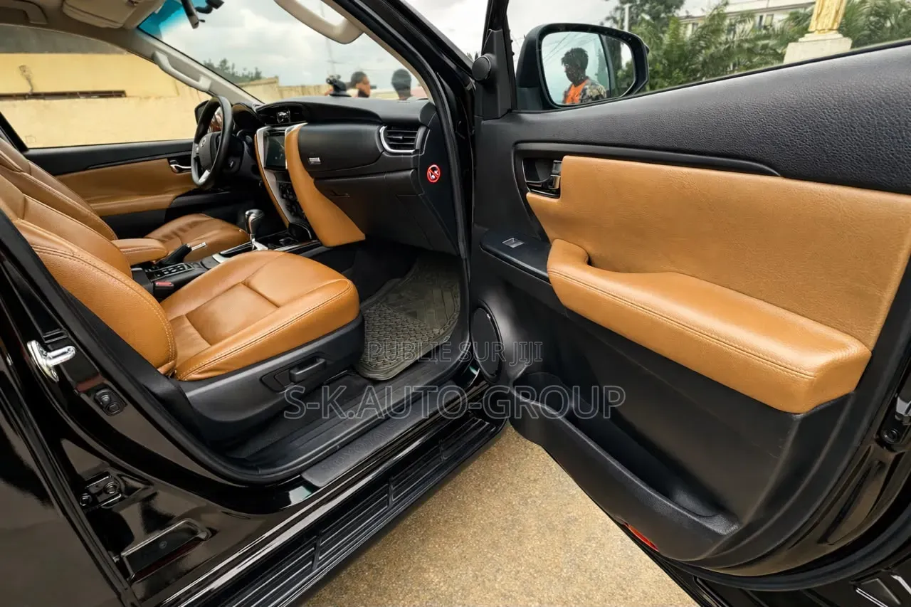 Toyota Fortuner 2019 Noir