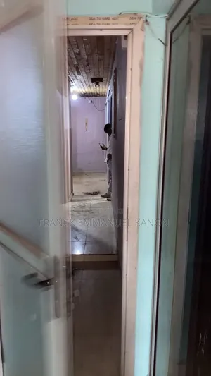 4chbre Villa dans Appartement Ideal, Yopougon à Vendre