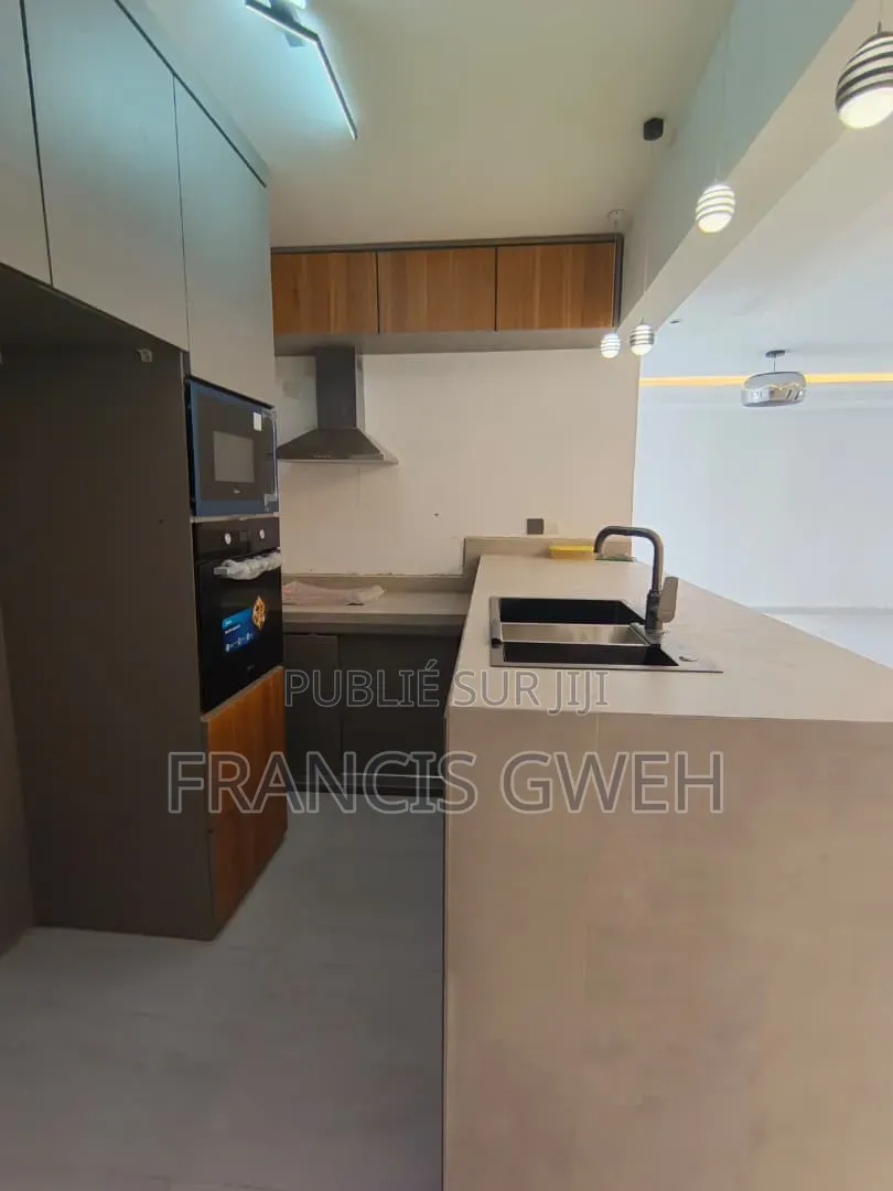 5chbre Duplex dans Francis, Cocody à Vendre