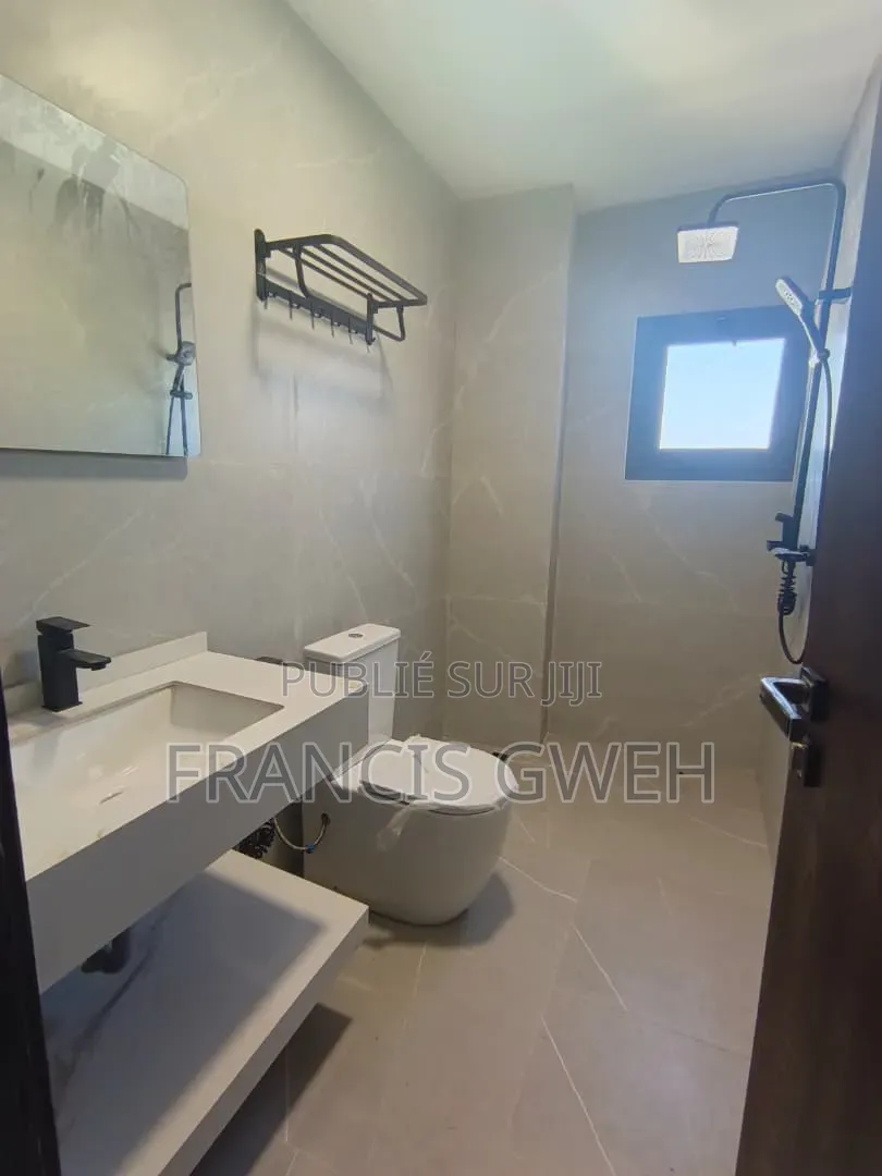 5chbre Duplex dans Francis, Cocody à Vendre
