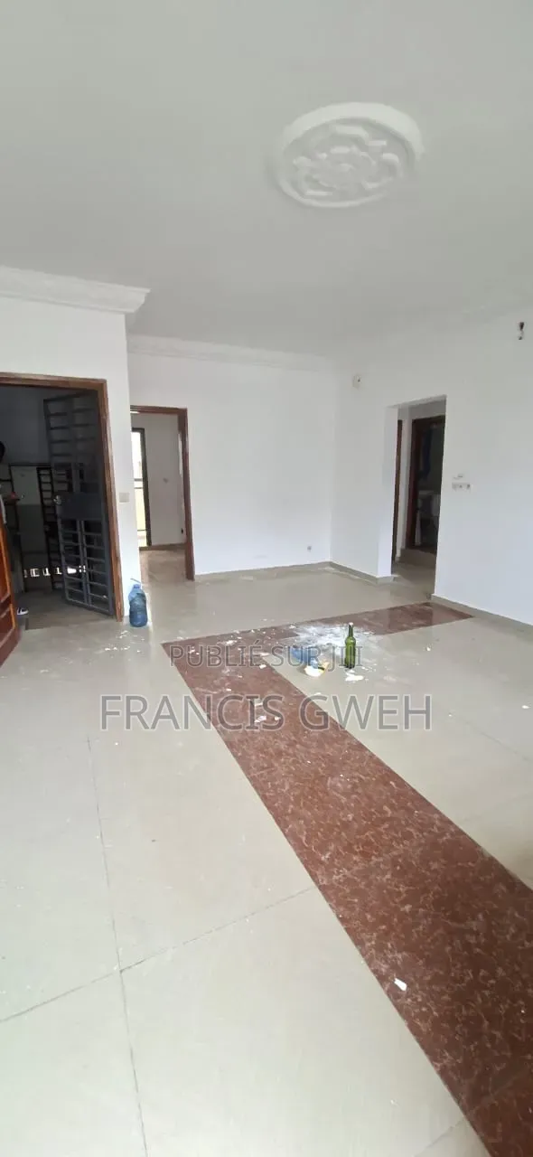 2chbre Appartement dans Francis Gweh, Cocody à Louer