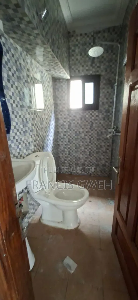 2chbre Appartement dans Francis Gweh, Cocody à Louer