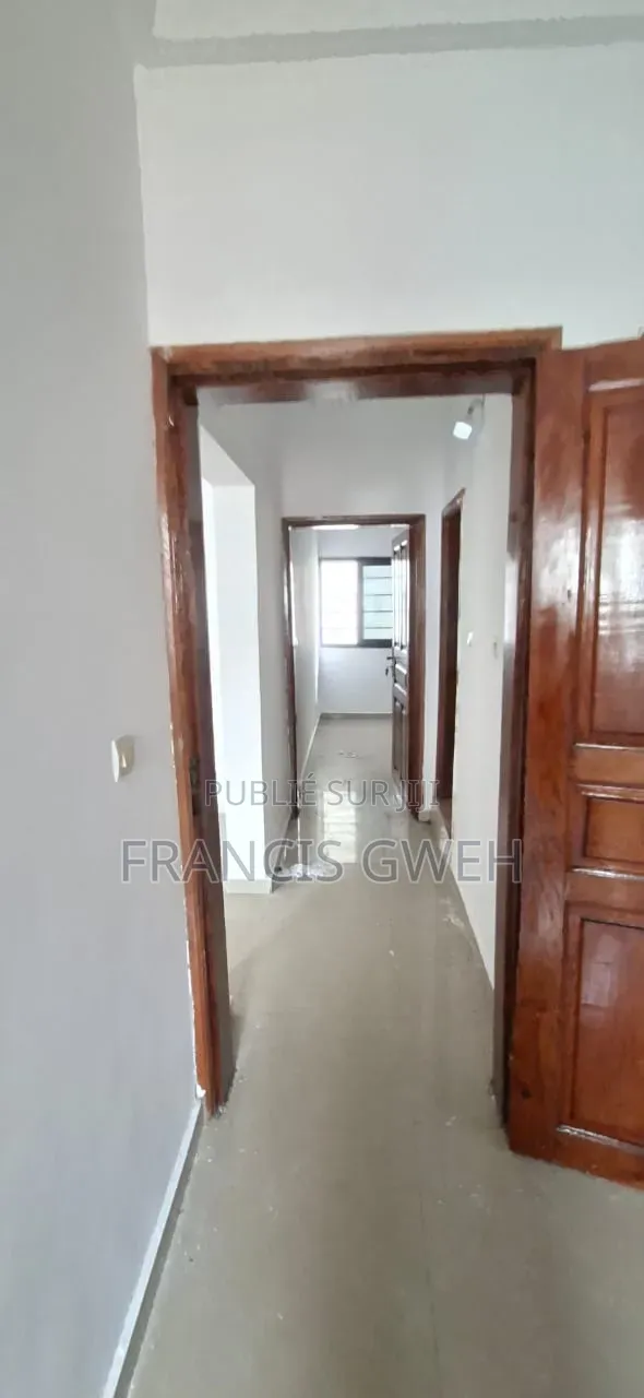 2chbre Appartement dans Francis Gweh, Cocody à Louer