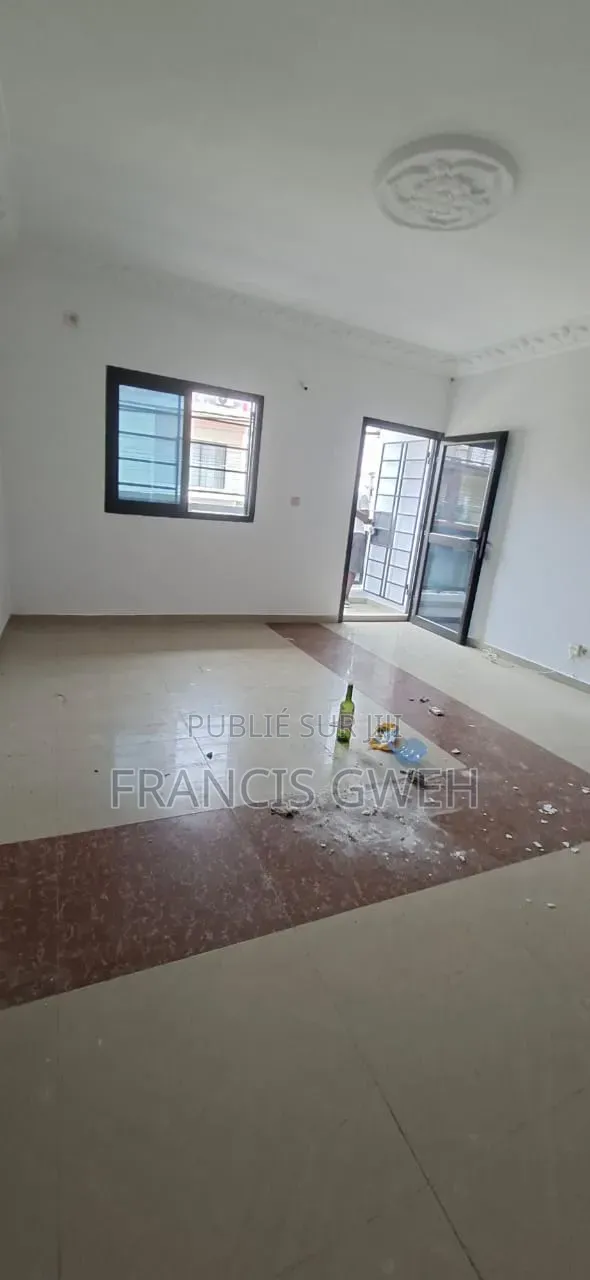 2chbre Appartement dans Francis Gweh, Cocody à Louer