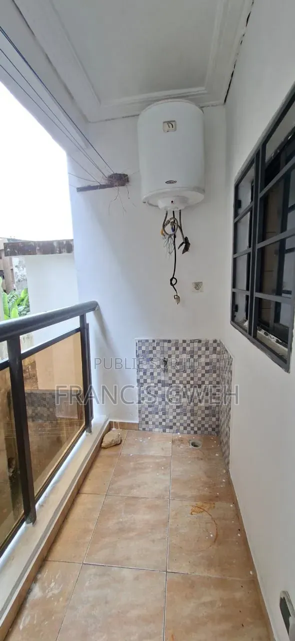 2chbre Appartement dans Francis Gweh, Cocody à Louer