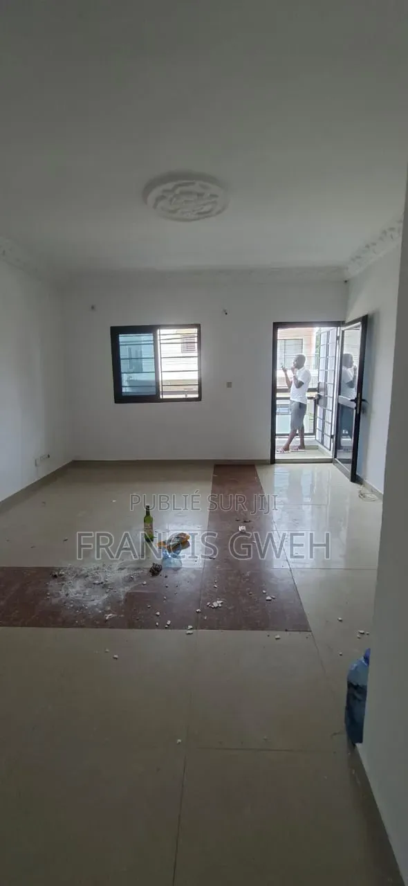 2chbre Appartement dans Francis Gweh, Cocody à Louer