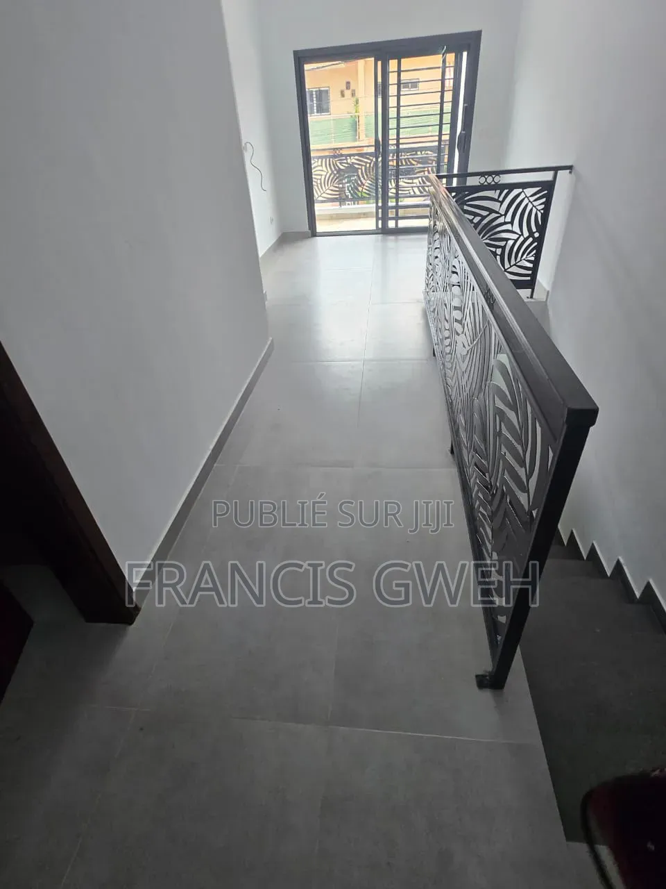 3chbre Duplex dans Francis Gweh, Cocody à Louer