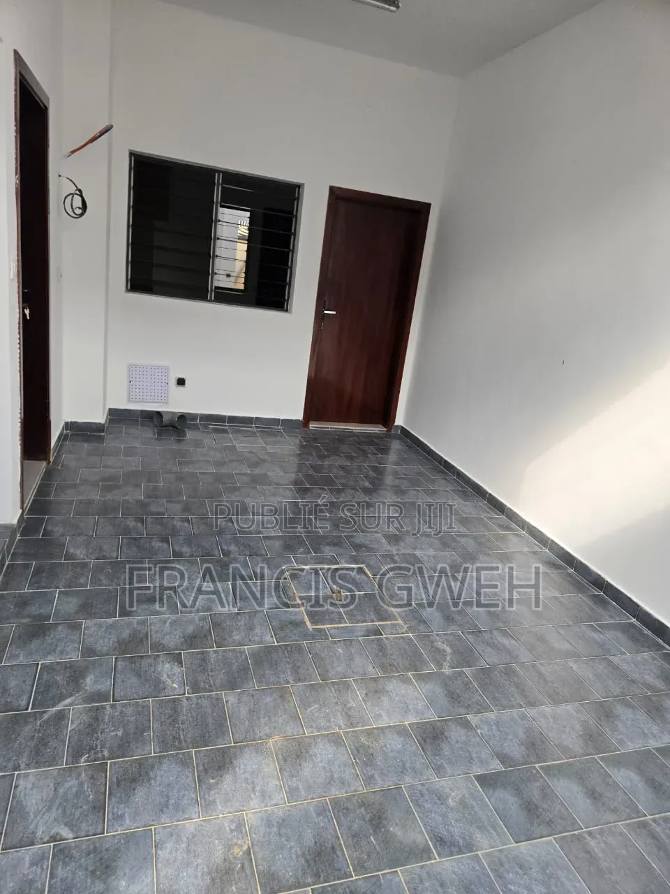 3chbre Duplex dans Francis Gweh, Cocody à Louer