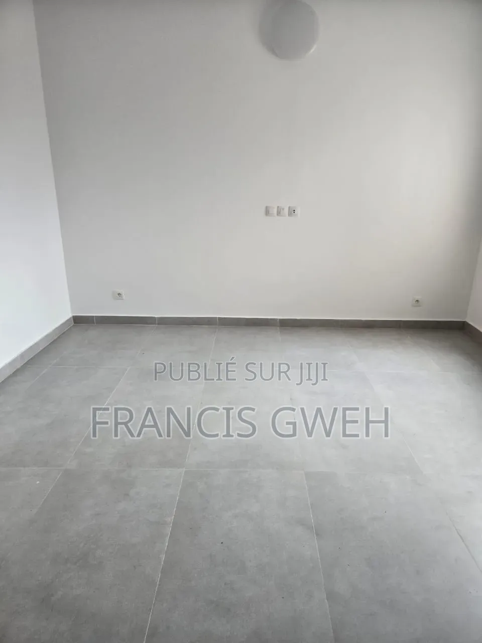 3chbre Duplex dans Francis Gweh, Cocody à Louer