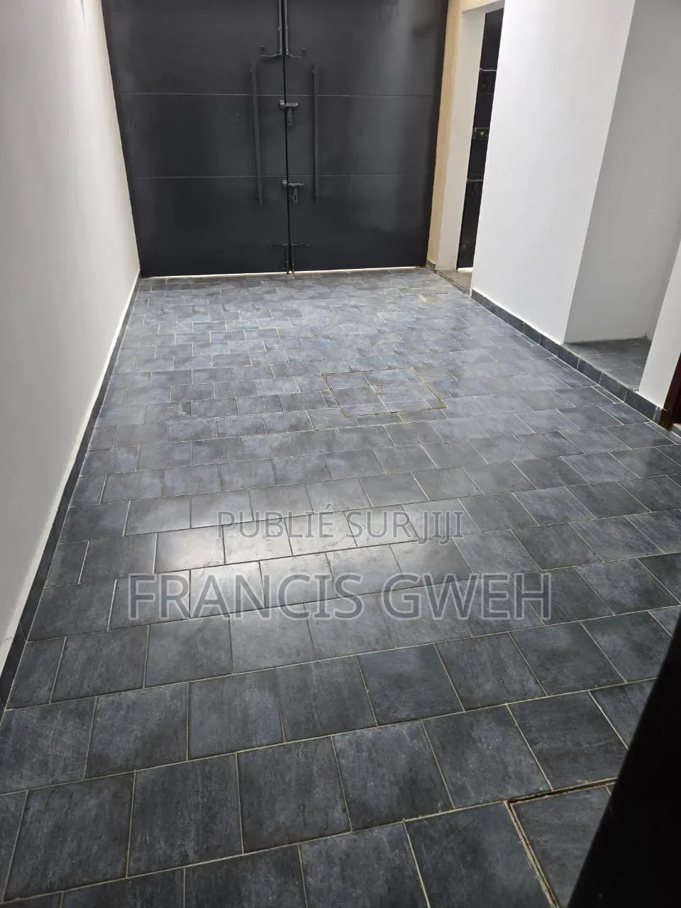 3chbre Duplex dans Francis Gweh, Cocody à Louer
