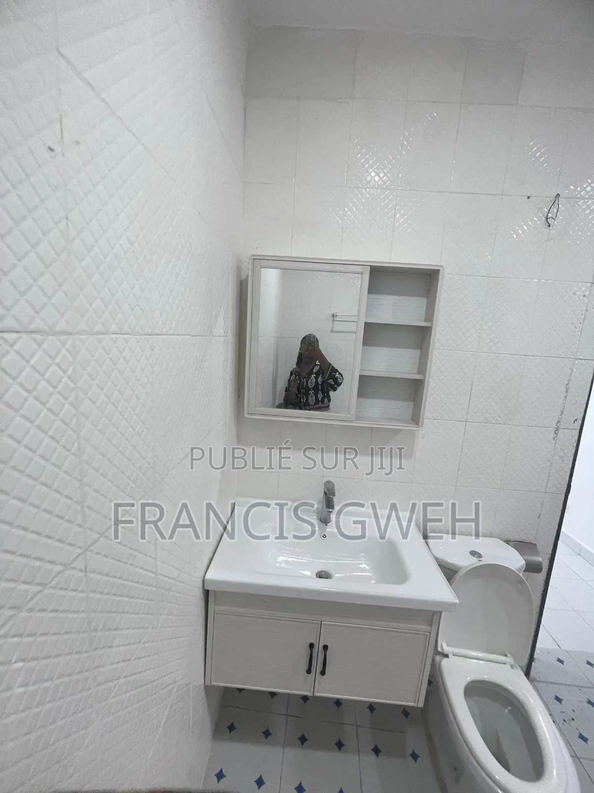 5chbre Duplex dans Francis Gweh, Cocody à Louer