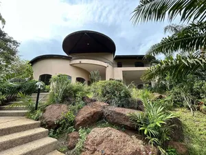 5chbre Duplex dans Francis Gweh, Cocody à Louer