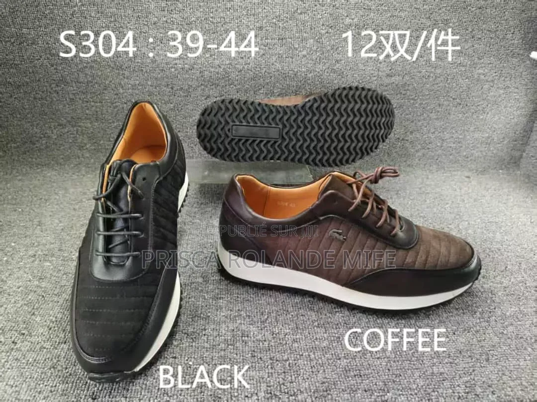 Vente Chaussures, Vetements Et Divers