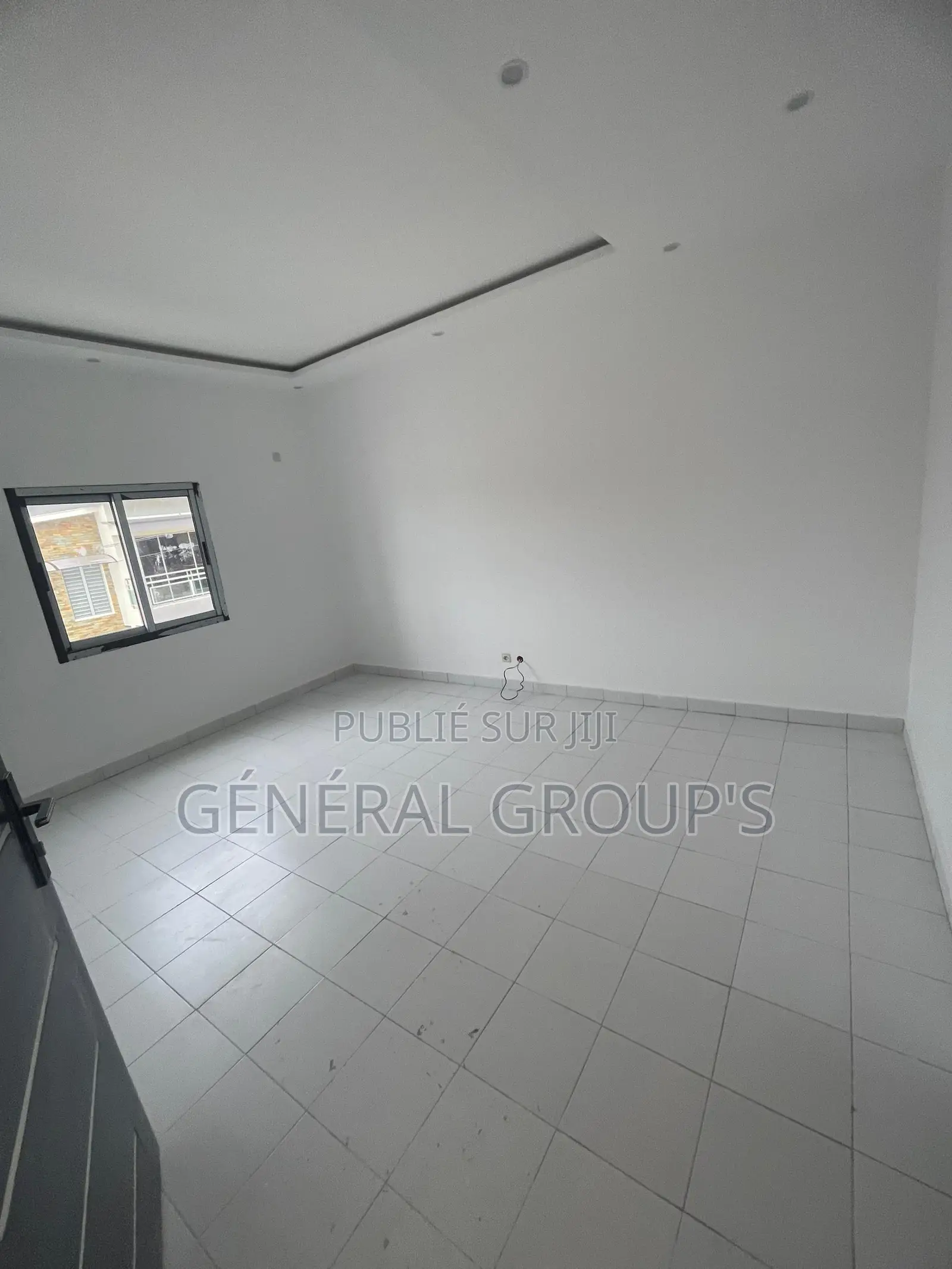 5chbre Villa dans Boga Hugues, Cocody à Louer