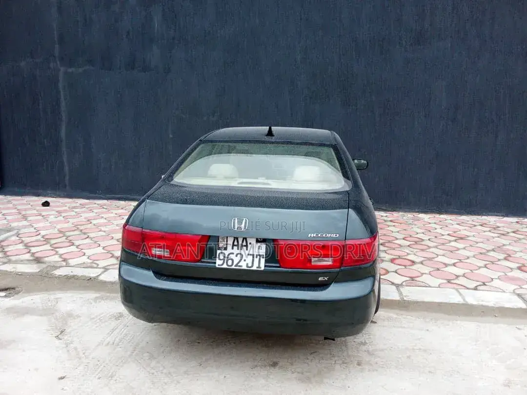 Honda Accord 2005 Noir