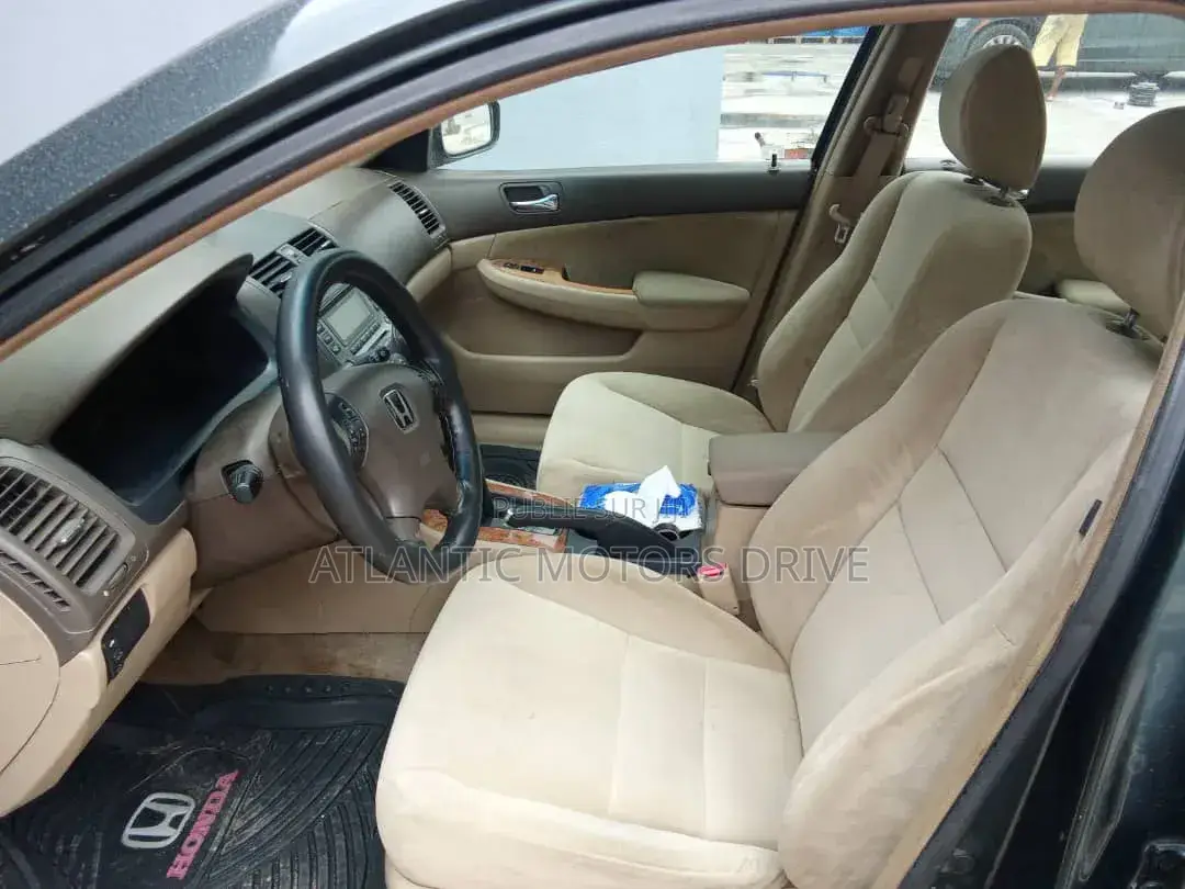 Honda Accord 2005 Noir