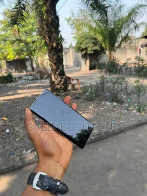 Nouveau Tecno Camon 40 256 GB Gris