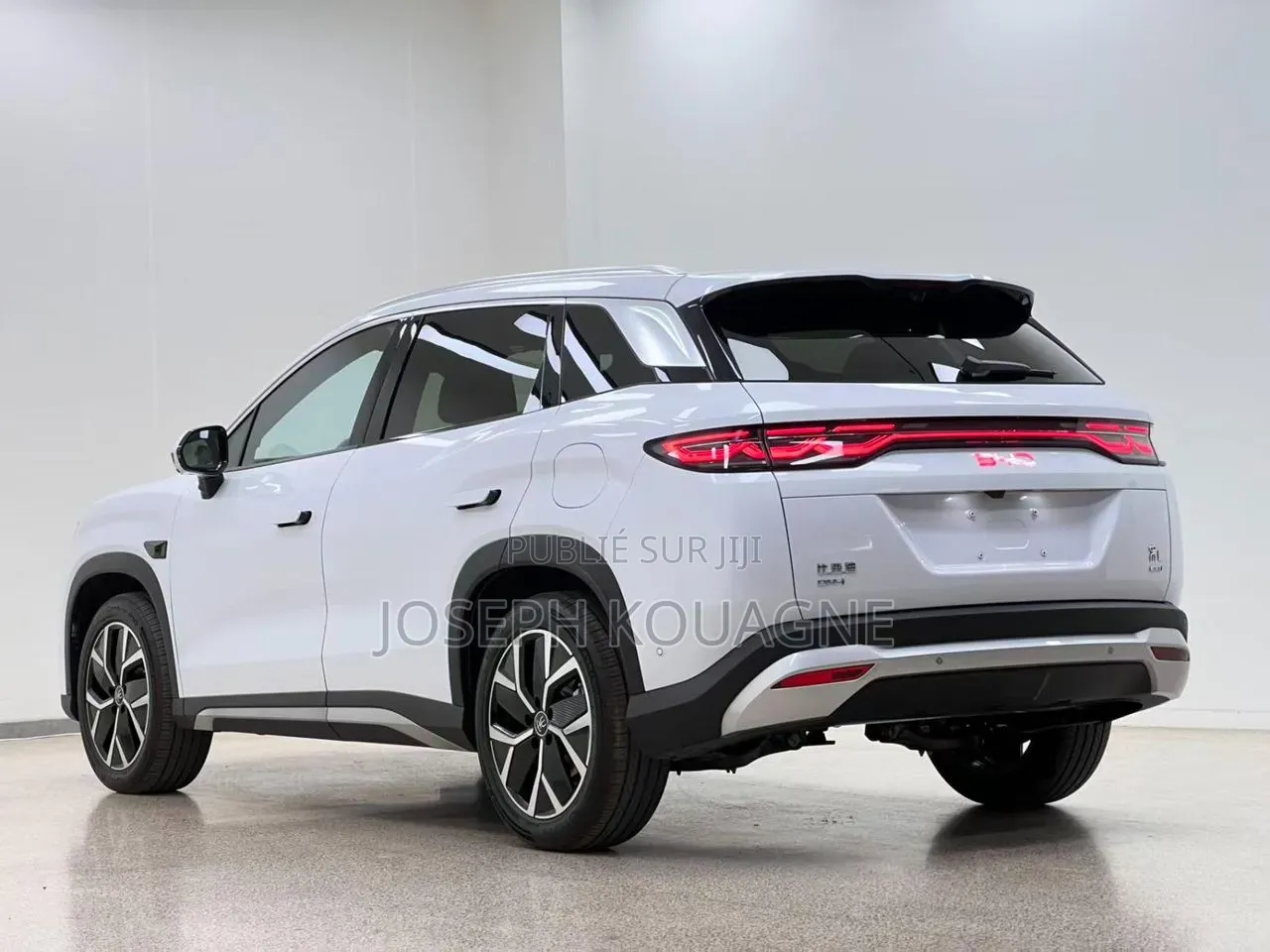 Nouveau BYD Song L DM-i 2025 Blanc