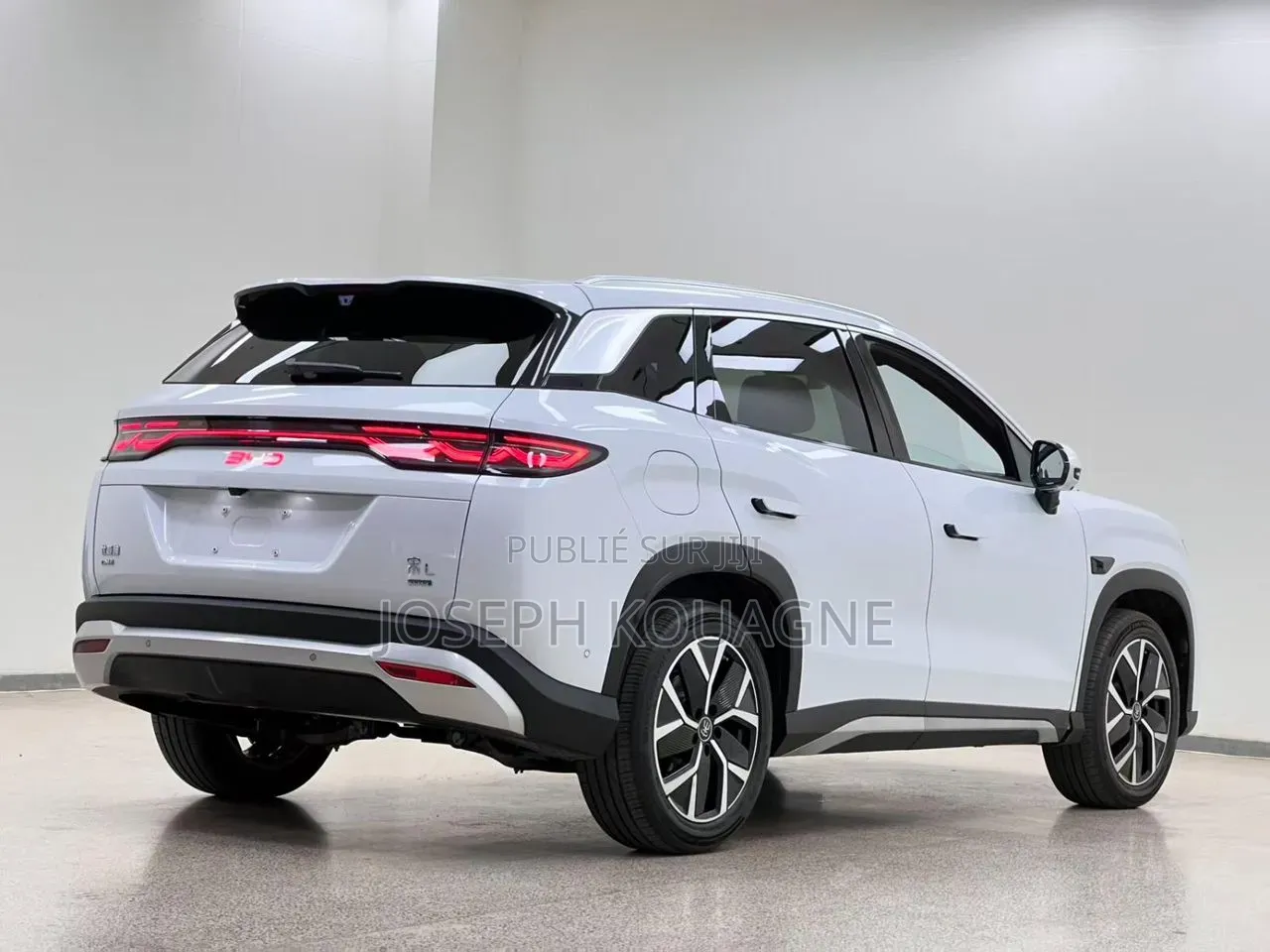 Nouveau BYD Song L DM-i 2025 Blanc