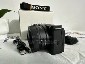 SONY ZV-E10 II + 16-50/3,5-5,6 II (Occasion État Comme Neuf )