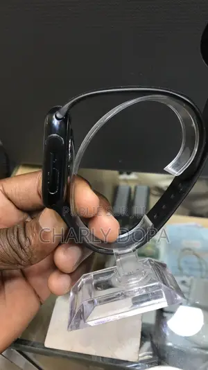Apple Watch Série 8 45mm Quasi Neuf
