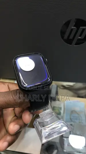 Apple Watch Série 8 45mm Quasi Neuf