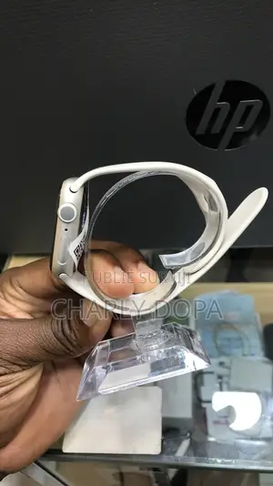 Apple Watch Série 9 41mm Quasi Neuf