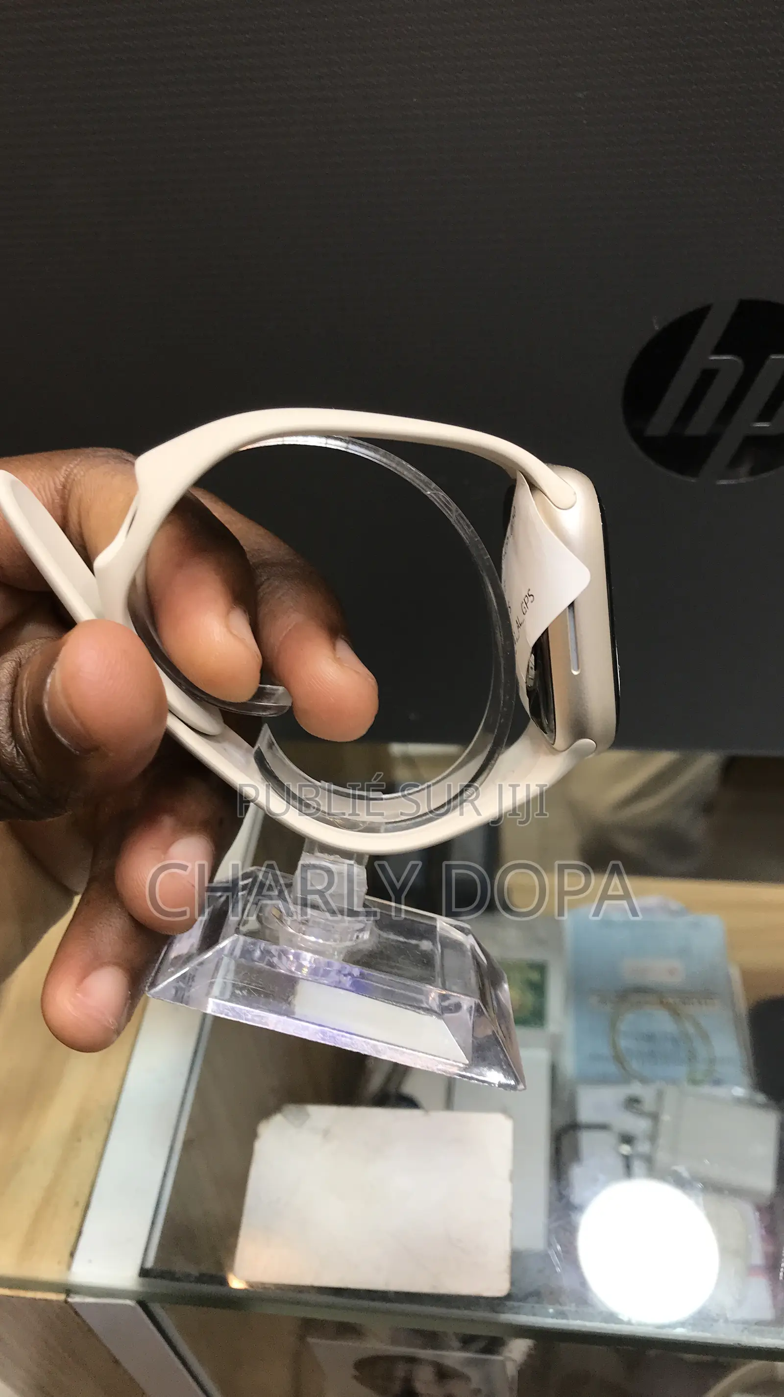 Apple Watch Série 9 41mm Quasi Neuf