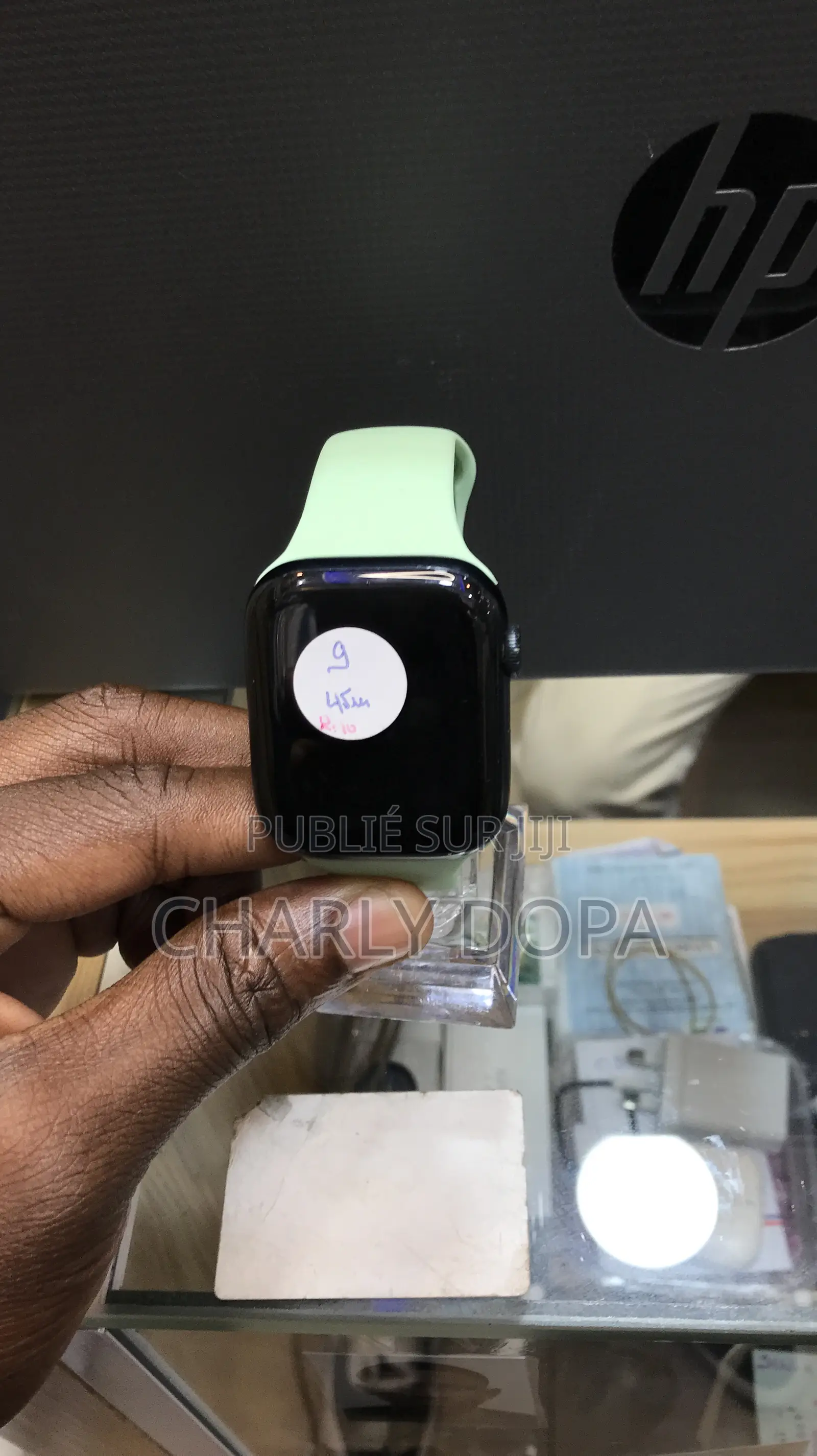 Apple Watch Série 9 45mm Quasi Neuf