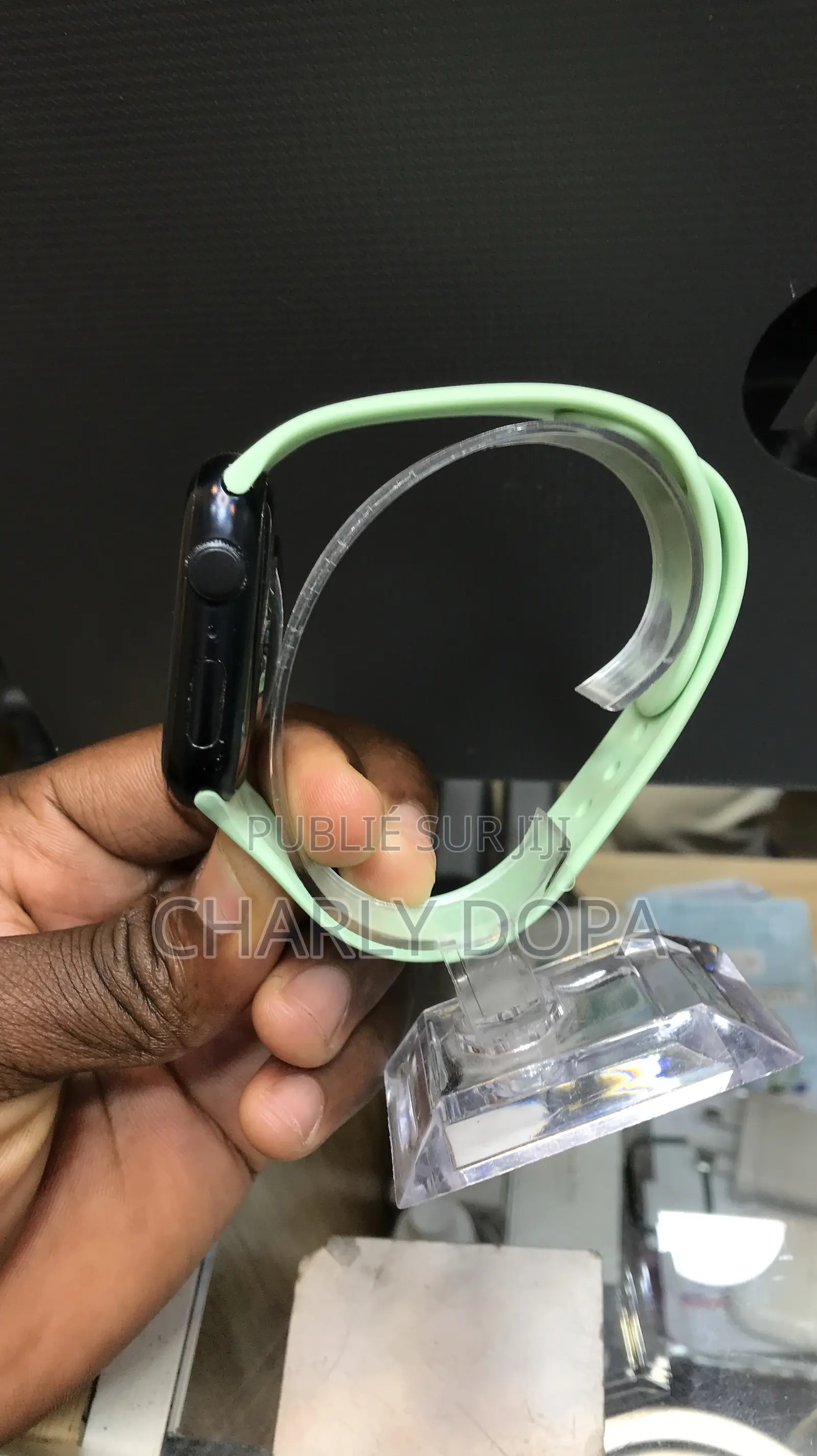 Apple Watch Série 9 45mm Quasi Neuf