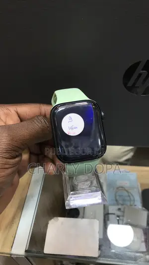 Apple Watch Série 9 45mm Quasi Neuf