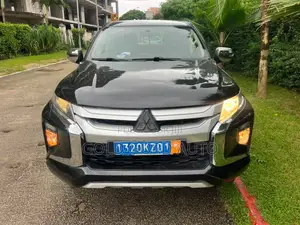 Mitsubishi L200 2022 Noir