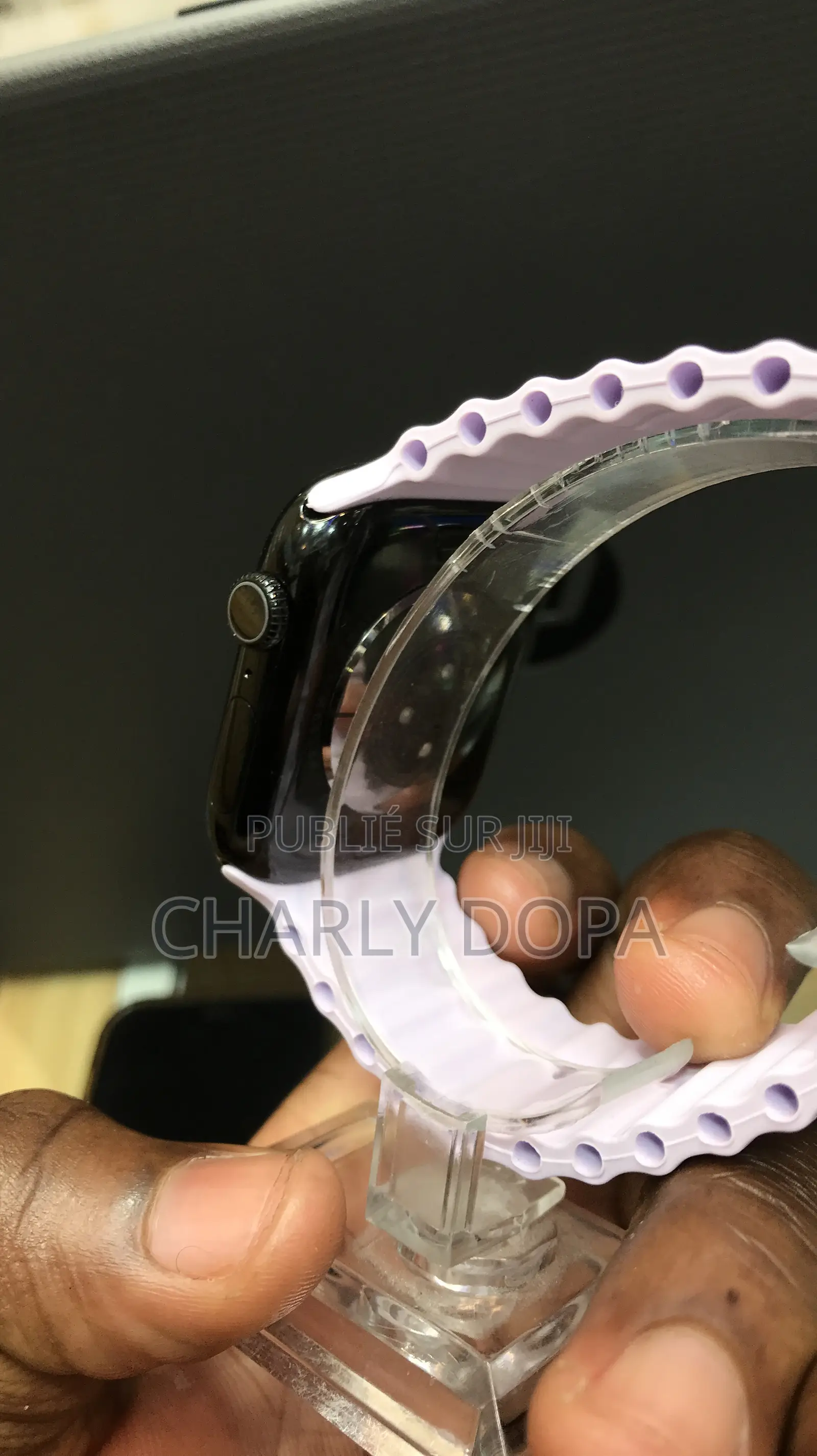 Apple Watch Série 11 46mm Quasi Neuve Noire