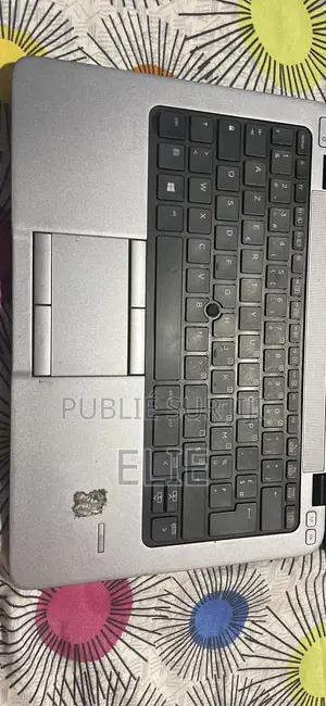Ordinateur portable HP 14-dq1088wm 8GB Intel Core i5 HDD 512GB