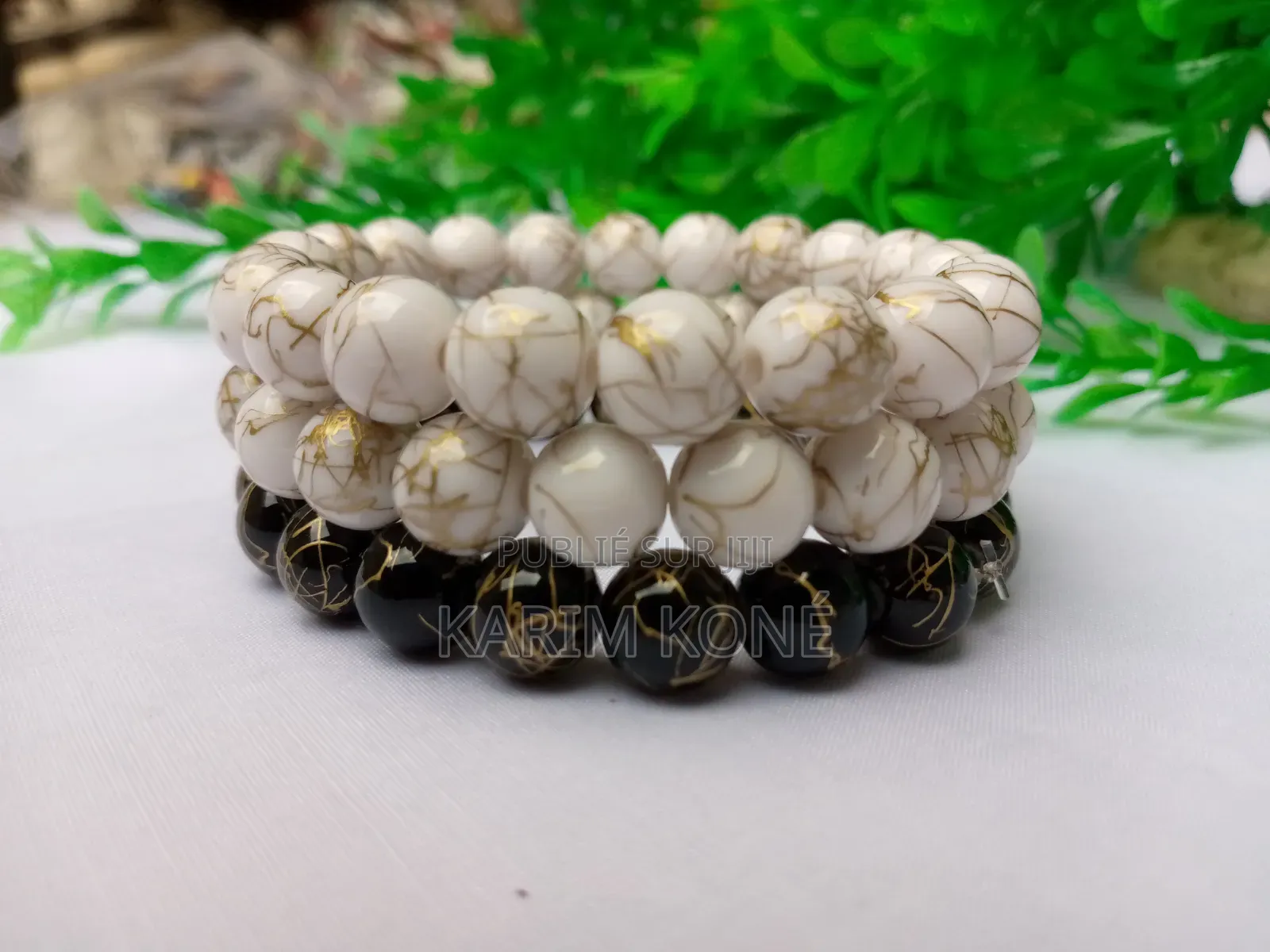 Bracelet Stylé en Perles Disponible