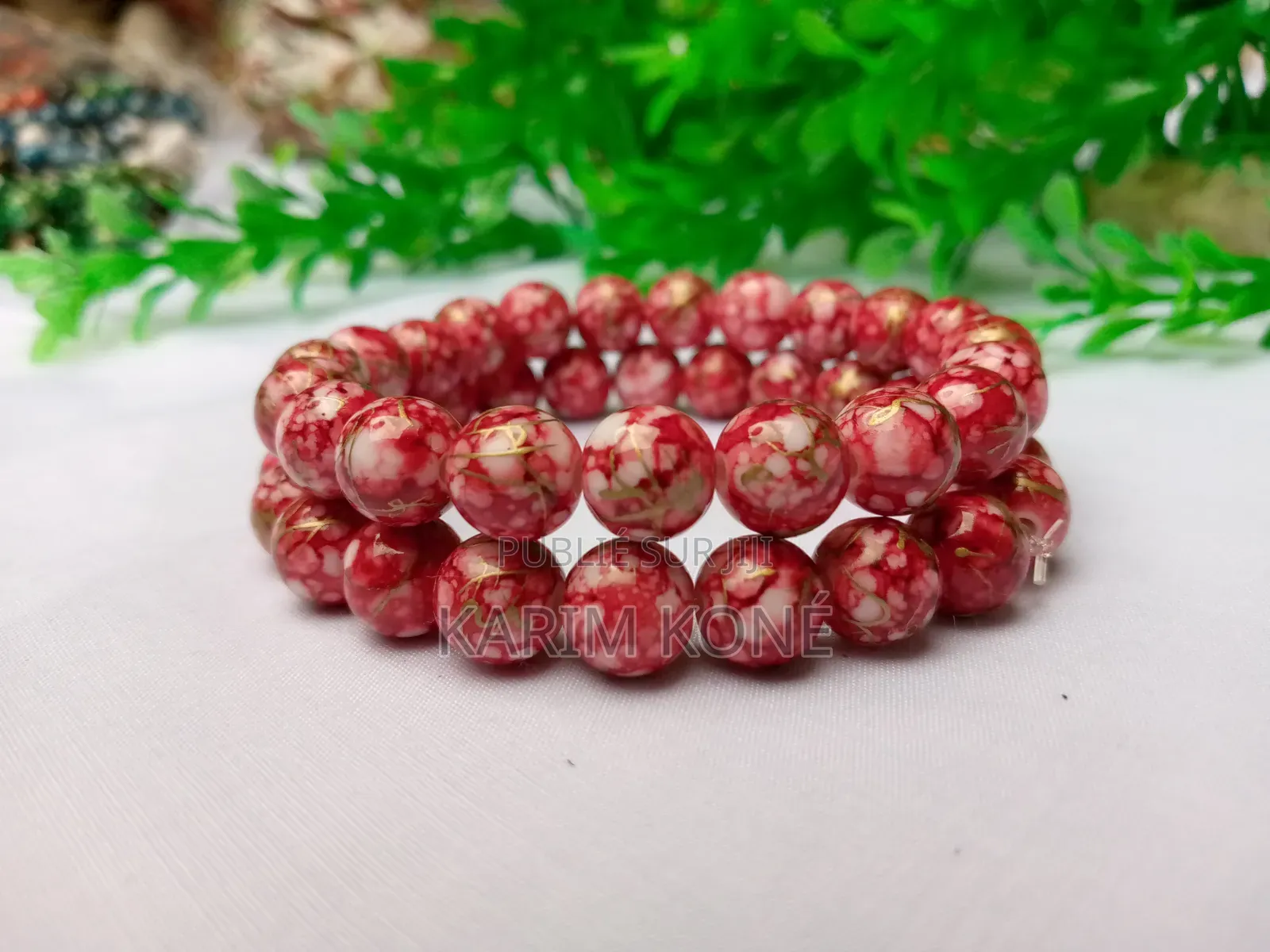 Bracelet Stylé en Perles Disponible