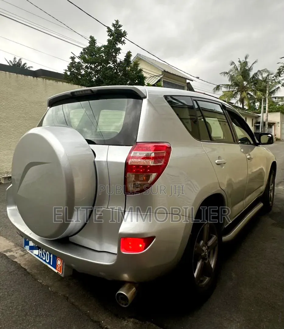 Toyota RAV4 1.8 2007 Gris